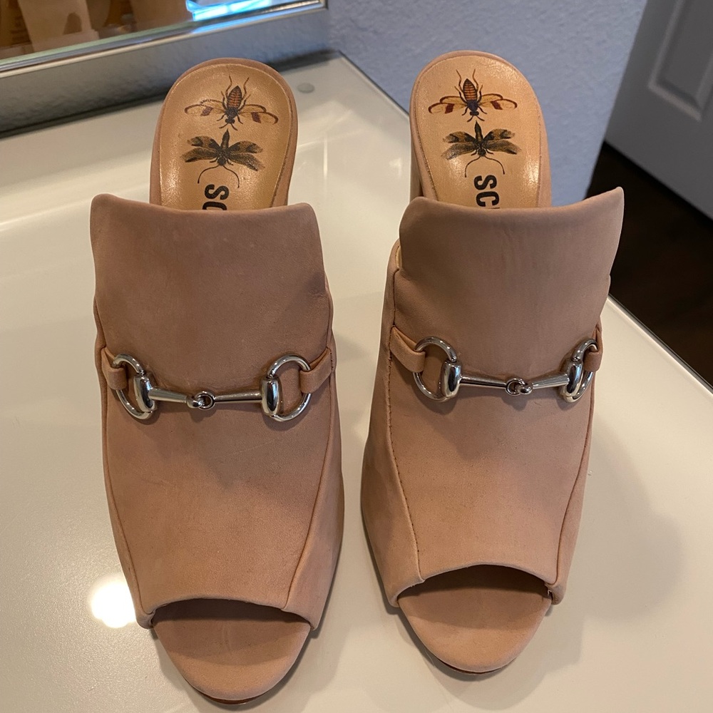 Mule heels